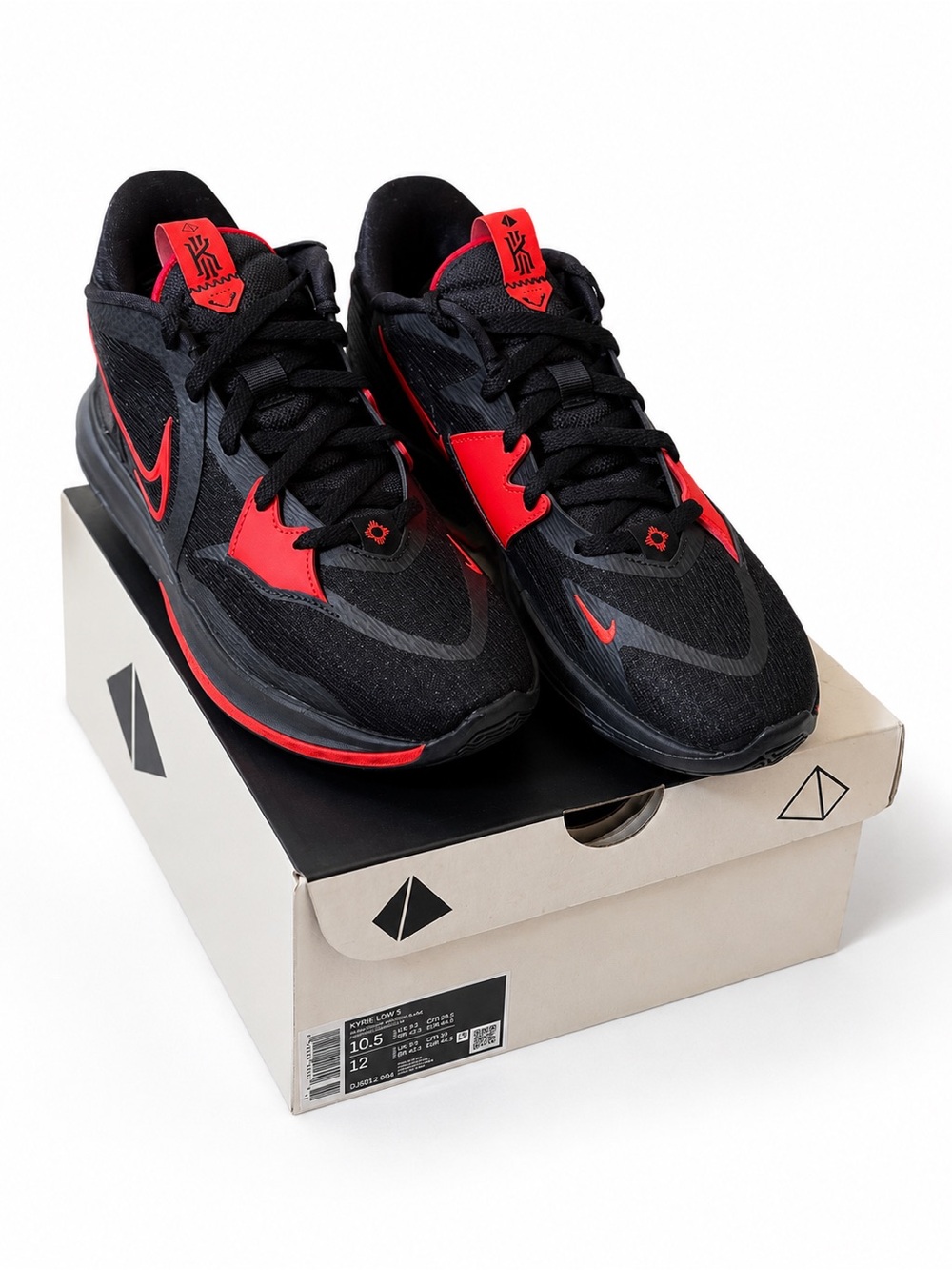 Nike Kyrie Low 5- Black & Red. Brand New!